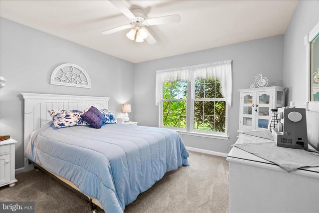 8 ROYAL CROWN CT, Germantown, MD 20876