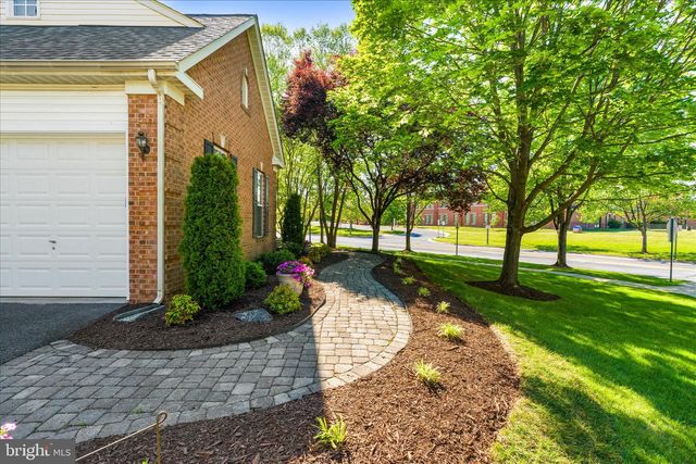 8 ROYAL CROWN CT, Germantown, MD 20876