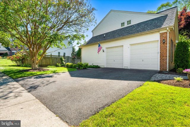 8 ROYAL CROWN CT, Germantown, MD 20876