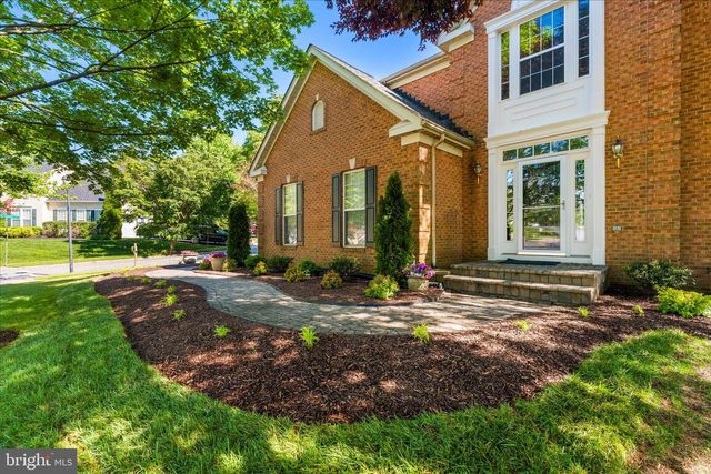 8 ROYAL CROWN CT, Germantown, MD 20876