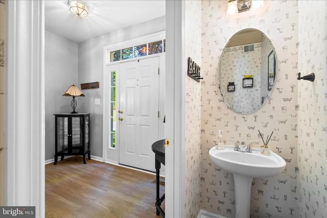 8 ROYAL CROWN CT, Germantown, MD 20876