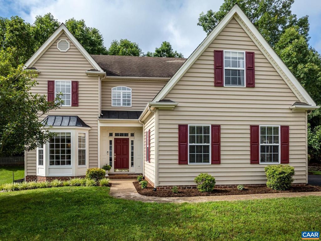 363 GRAYROCK DR, Crozet, VA 22932