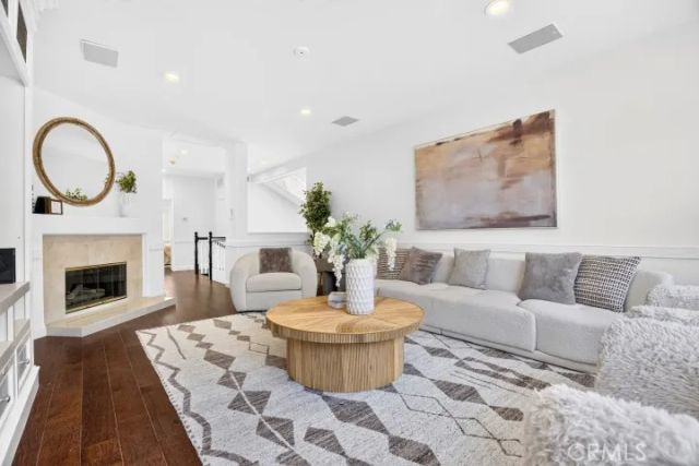 20356 Via Cellini, Porter Ranch, CA 91326