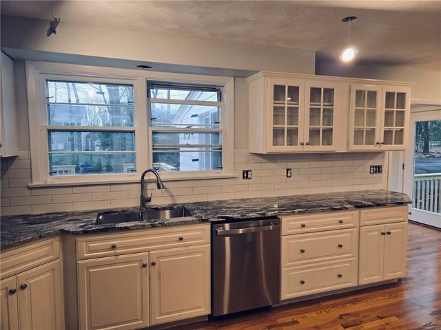 1 Angell Road, Lincoln, RI 02865