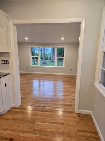 1 Angell Road, Lincoln, RI 02865