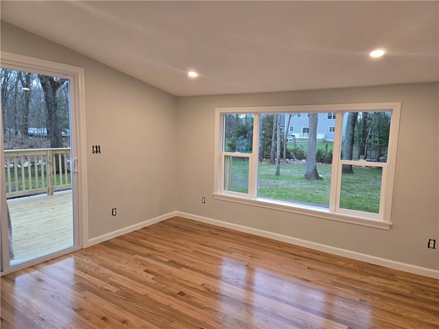 1 Angell Road, Lincoln, RI 02865