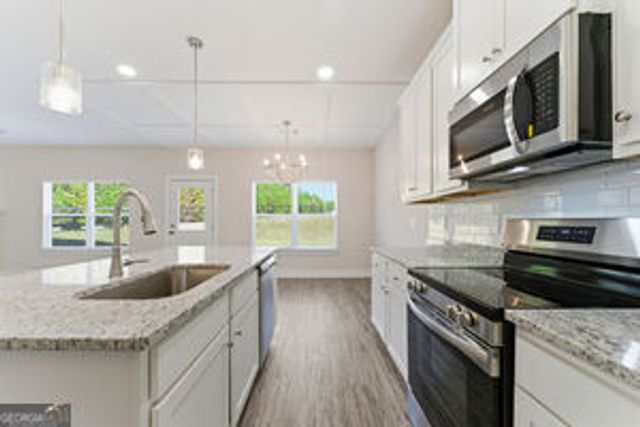 11149 Cornerstone Way, Hampton, GA 30228