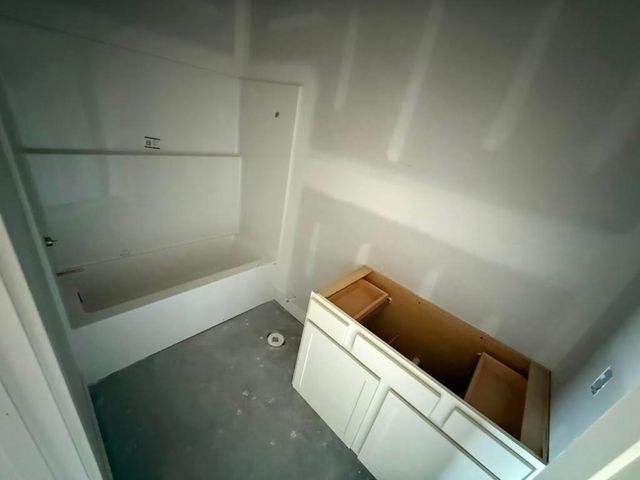1630 Midway Ct., Valley Center, KS 67147