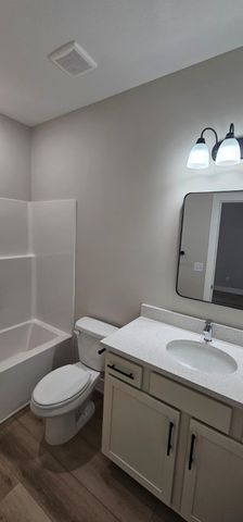 1630 Midway Ct., Valley Center, KS 67147