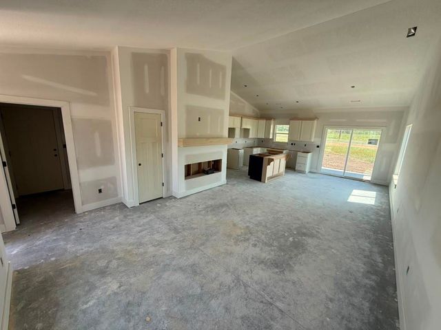 1630 Midway Ct., Valley Center, KS 67147