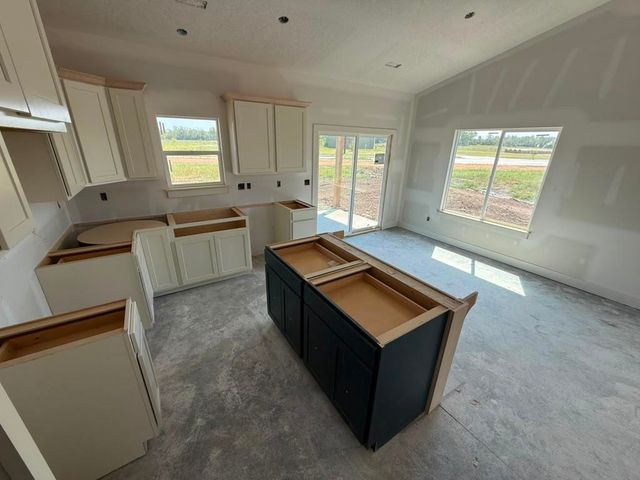 1630 Midway Ct., Valley Center, KS 67147