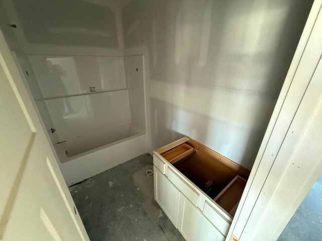 1630 Midway Ct., Valley Center, KS 67147