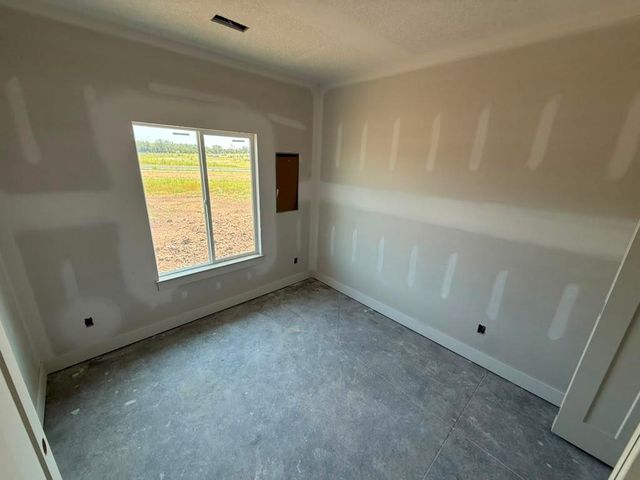 1630 Midway Ct., Valley Center, KS 67147
