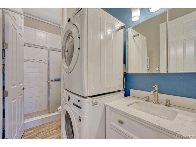 4514 S Valdai Cir, Aurora, CO 80015