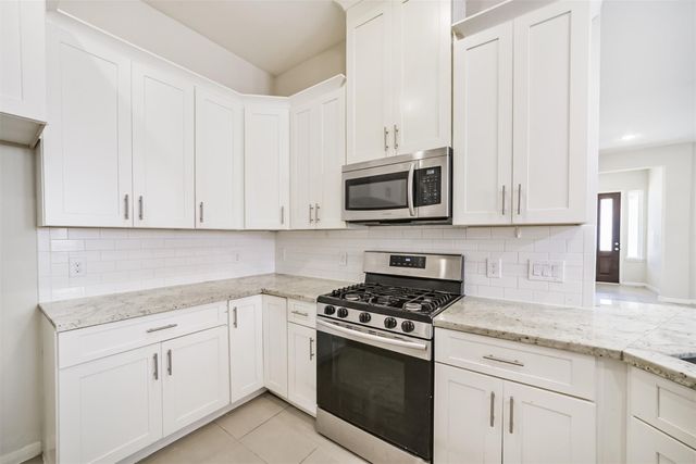 10334 Solitaire Circle, Houston, TX 77070