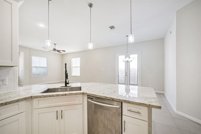 10334 Solitaire Circle, Houston, TX 77070