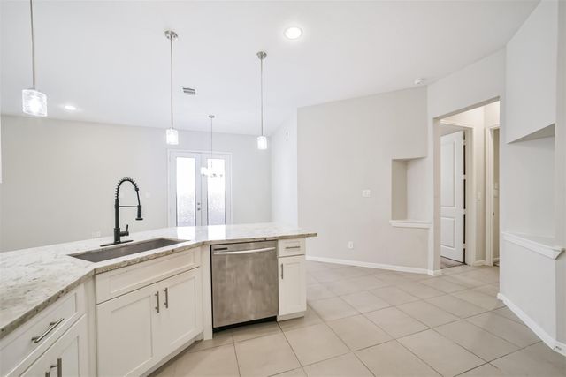 10334 Solitaire Circle, Houston, TX 77070