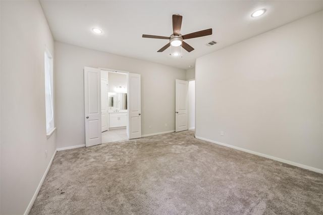 10334 Solitaire Circle, Houston, TX 77070