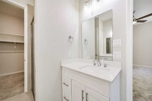 10334 Solitaire Circle, Houston, TX 77070