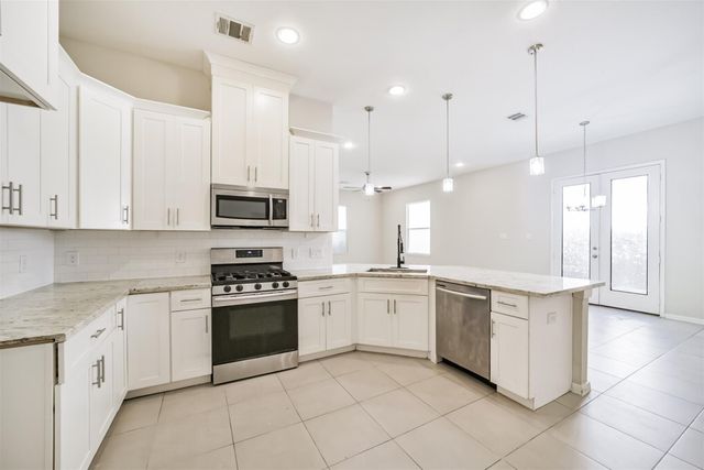 10334 Solitaire Circle, Houston, TX 77070