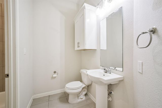 10334 Solitaire Circle, Houston, TX 77070