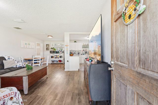 5822 TROUT RIVER Boulevard, Jacksonville, FL 32219