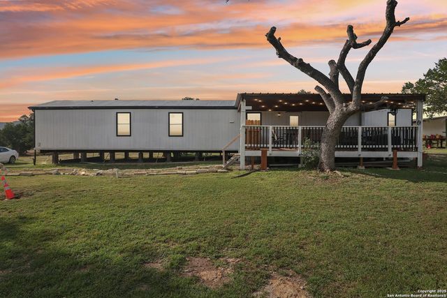 160 DEER VIEW DR, Pipe Creek, TX 78063