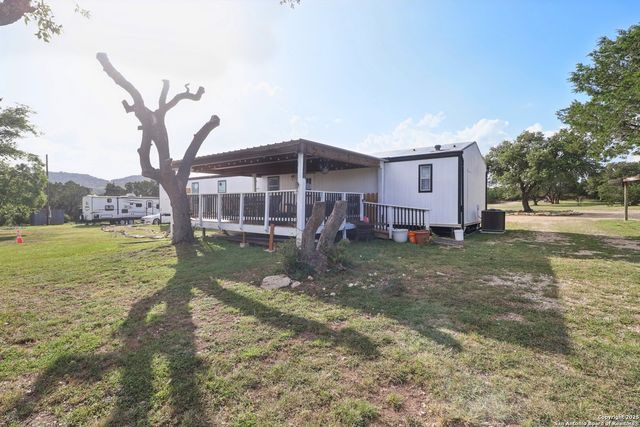 160 DEER VIEW DR, Pipe Creek, TX 78063