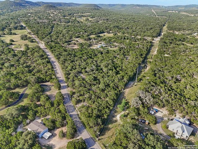 160 DEER VIEW DR, Pipe Creek, TX 78063