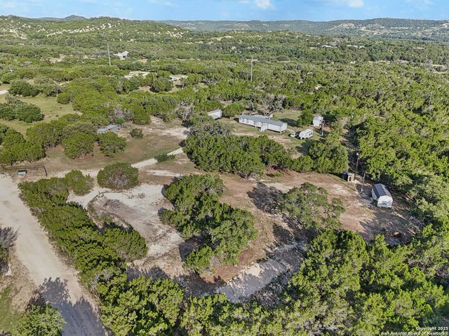 160 DEER VIEW DR, Pipe Creek, TX 78063