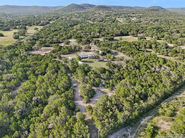 160 DEER VIEW DR, Pipe Creek, TX 78063