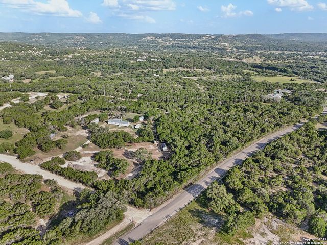 160 DEER VIEW DR, Pipe Creek, TX 78063