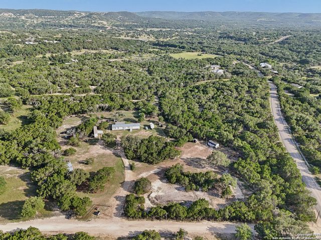 160 DEER VIEW DR, Pipe Creek, TX 78063