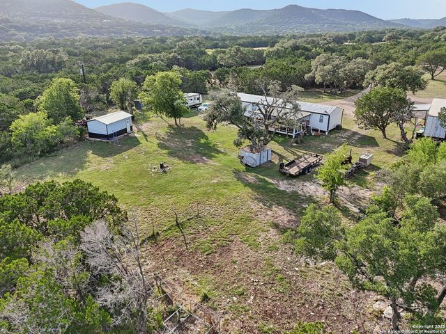160 DEER VIEW DR, Pipe Creek, TX 78063