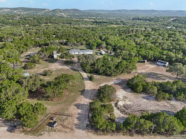 160 DEER VIEW DR, Pipe Creek, TX 78063