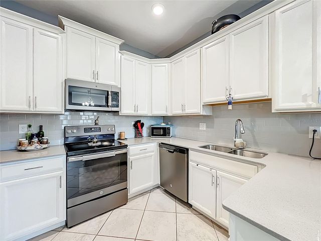 3556 BELLAND CIRCLE F, Clermont, FL 34711