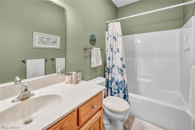 174 Circle Drive, Doylestown, OH 44230