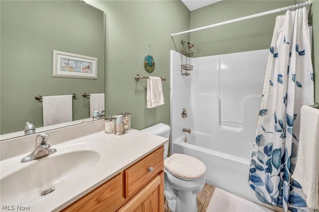 174 Circle Drive, Doylestown, OH 44230