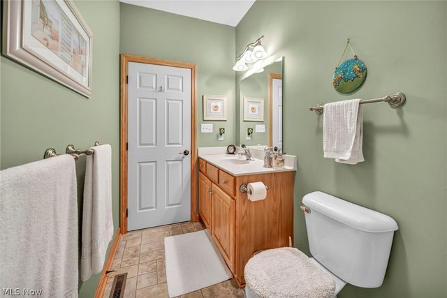 174 Circle Drive, Doylestown, OH 44230