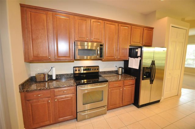 17 N VILLAGE DRIVE, Palm Coast, FL 32137