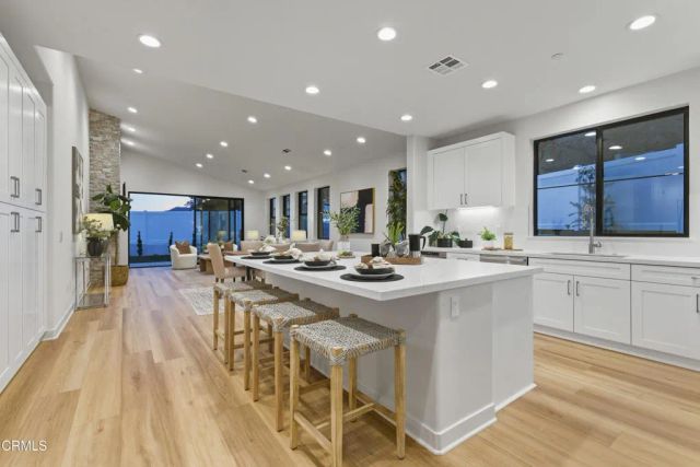 306 E Las Flores Drive, Altadena, CA 91001
