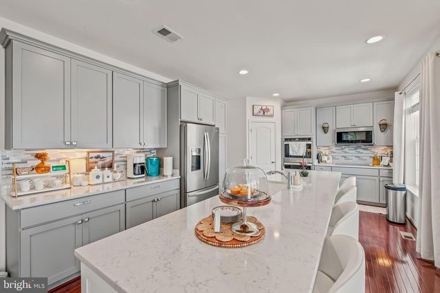 425 LAWRENCE RD, Gerrardstown, WV 25420