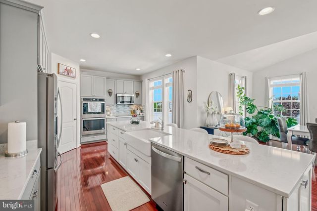 425 LAWRENCE RD, Gerrardstown, WV 25420