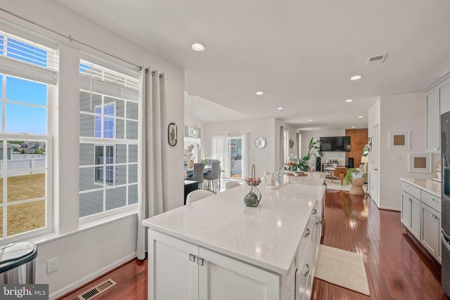 425 LAWRENCE RD, Gerrardstown, WV 25420