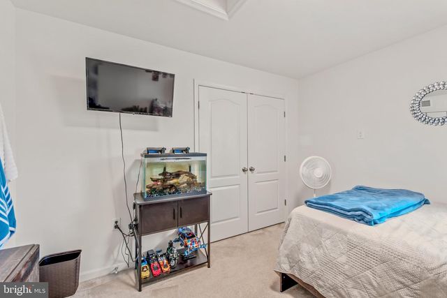 425 LAWRENCE RD, Gerrardstown, WV 25420