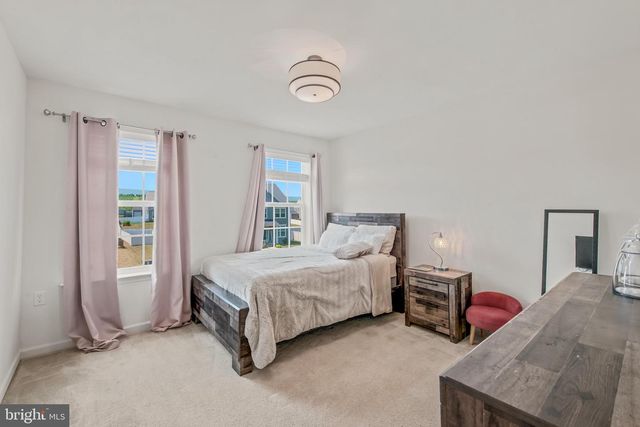 425 LAWRENCE RD, Gerrardstown, WV 25420