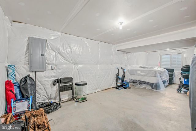 425 LAWRENCE RD, Gerrardstown, WV 25420