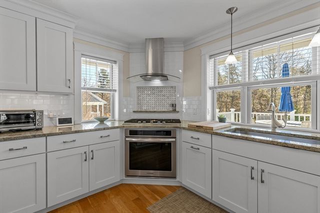 1 Captain Williams Way, Truro, MA 02666