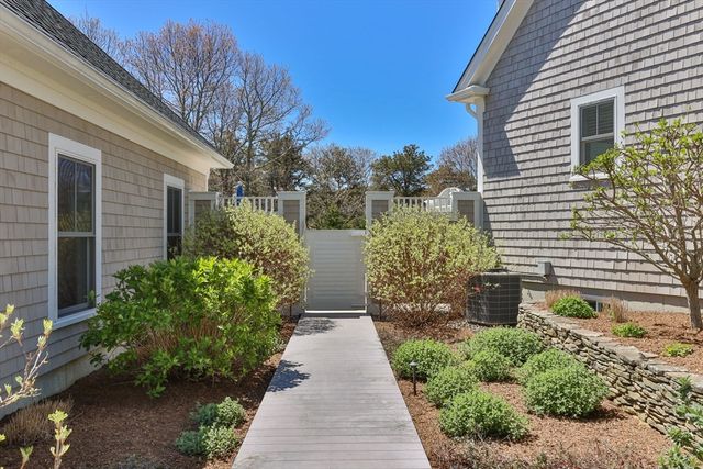 1 Captain Williams Way, Truro, MA 02666