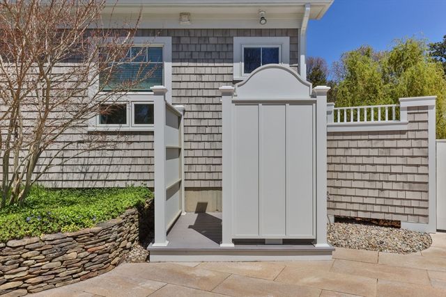 1 Captain Williams Way, Truro, MA 02666